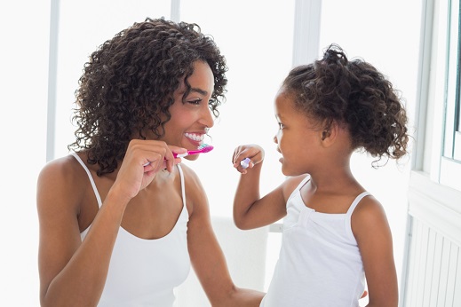 tips-to-start-teaching-kids-to-brush-their-teeth